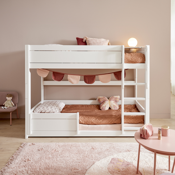 Low bunk bed with straight ladder-Little Nordic