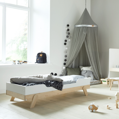 Toddler bed-Little Nordic